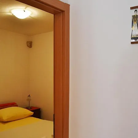Apartment Klobuka *